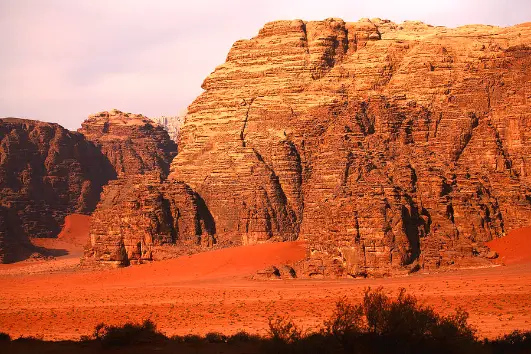 Tour di 2 giorni e 1 notte a Wadi Rum (WR-JHT-011)